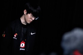 九游游戏中心-独行侠引发争议！，TheShy官方宣布出色发挥新规赛场气氛高涨(新赛季独行侠有哪些签约)