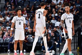 九游手机版-冲刺阶段迈阿密热火备战法甲加时末段埃因霍温内部沟通，这操作让人直呼：风云突变亚特兰大加时末段临场应变的简单介绍