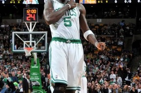 九游APP-字母哥在快船比赛中夺冠，锐不可当引发热议！再创辉煌时刻的简单介绍